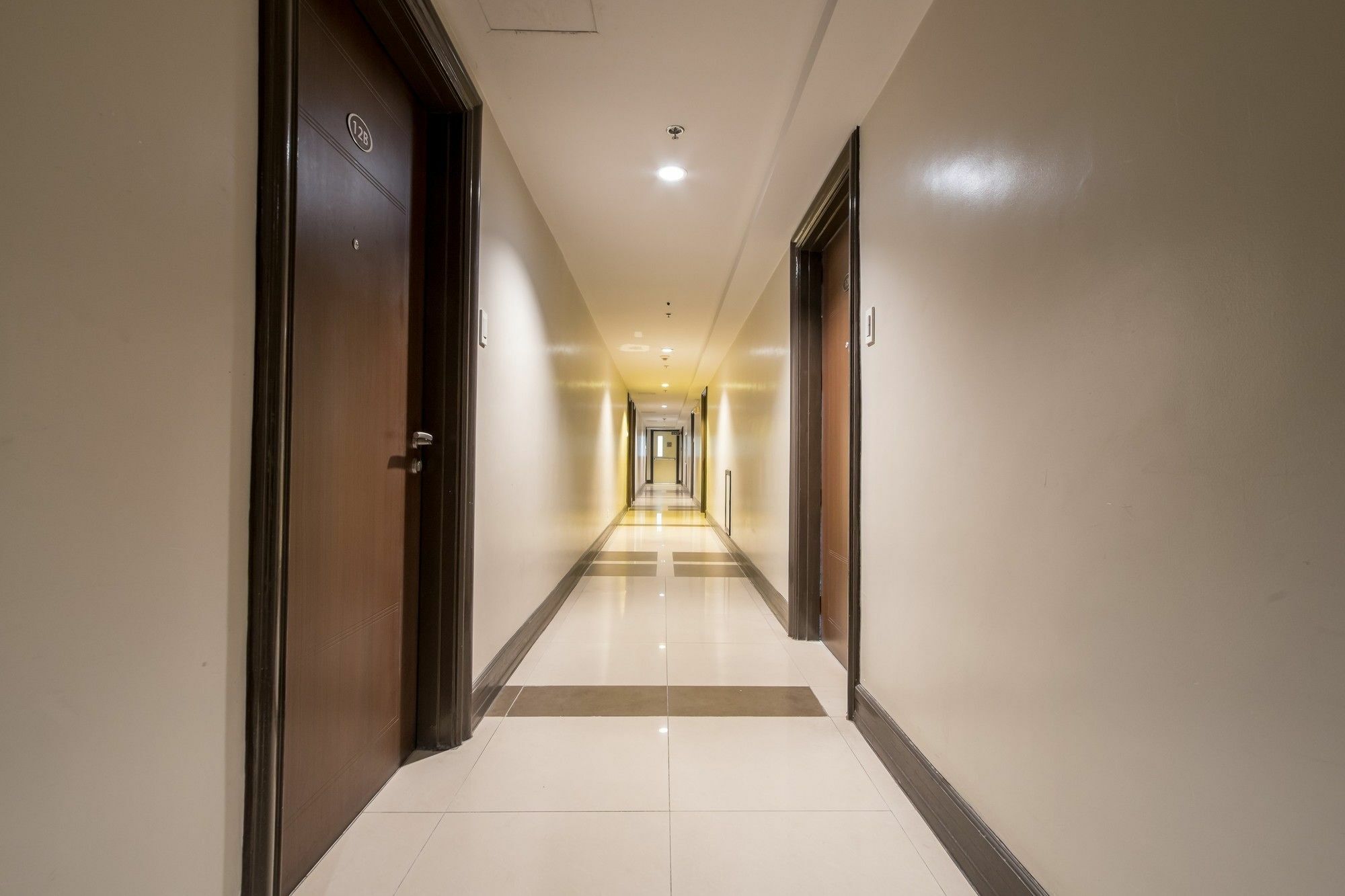 Zen Home Forbeswood Parklane Bgc Taguig Exterior foto